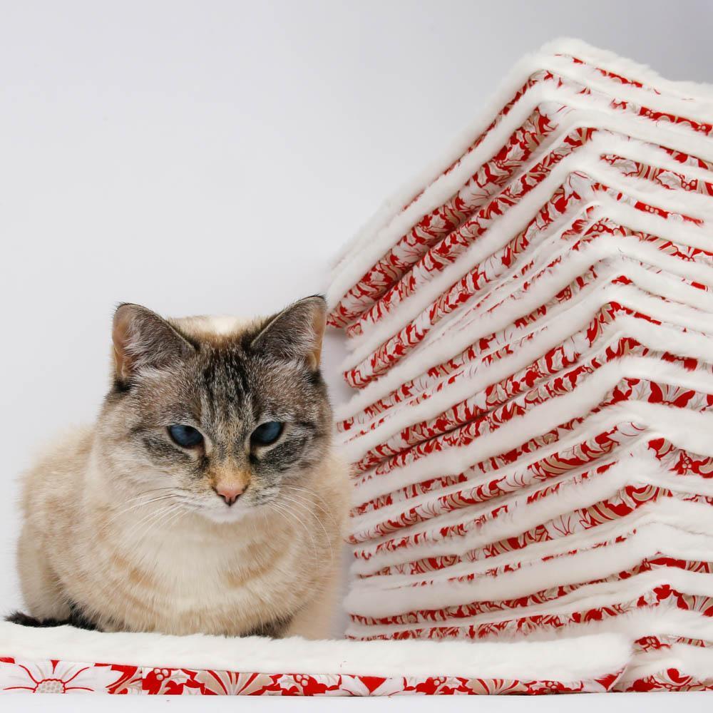 Luxury Fur Sleeping Mat - White by The Cat Ball
