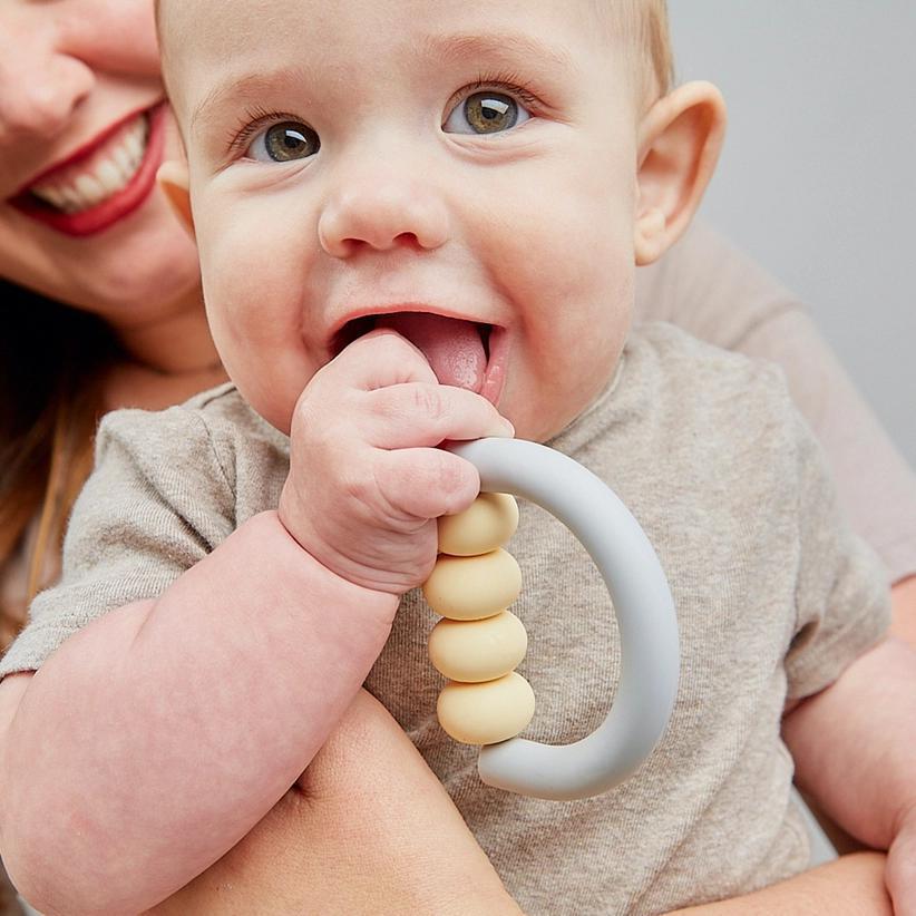 Teether - Arch Teether (Dandelion Gray) by January Moon