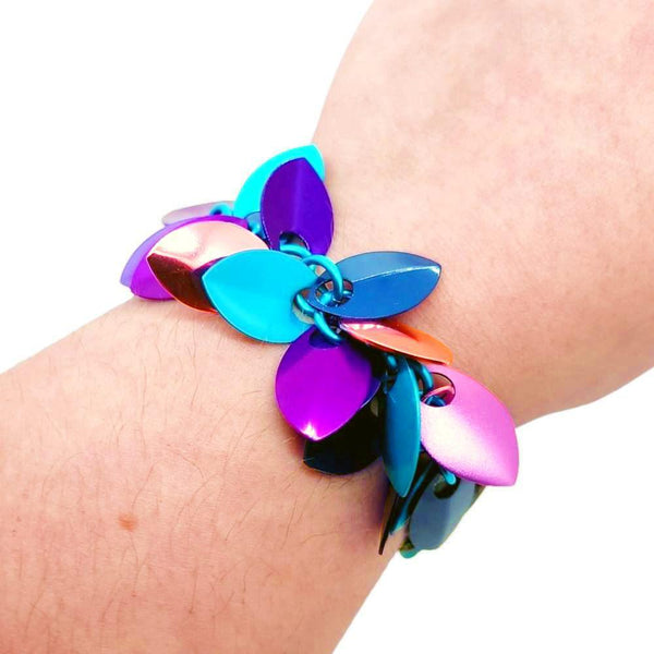 Bracelet - Leaf Cascade (Dark Mermaid) by Rebeca Mojica