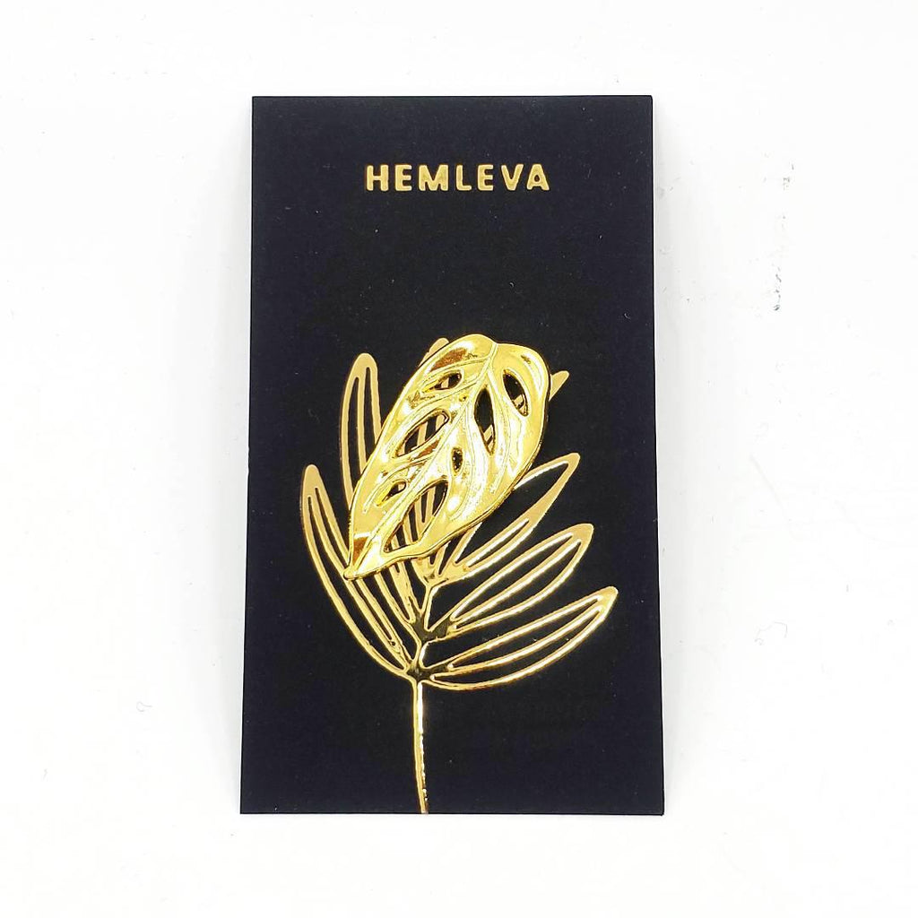 Enamel Pin - Monstera Adansonii 10k Gold Plated by Hemleva