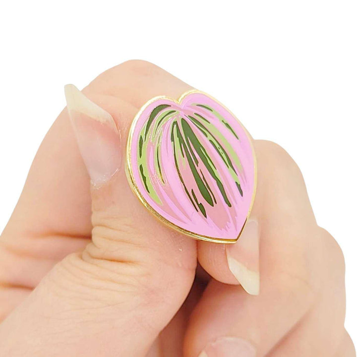 Enamel Pin - Tradescantia Albiflora ‘Nanouk’ by Hemleva