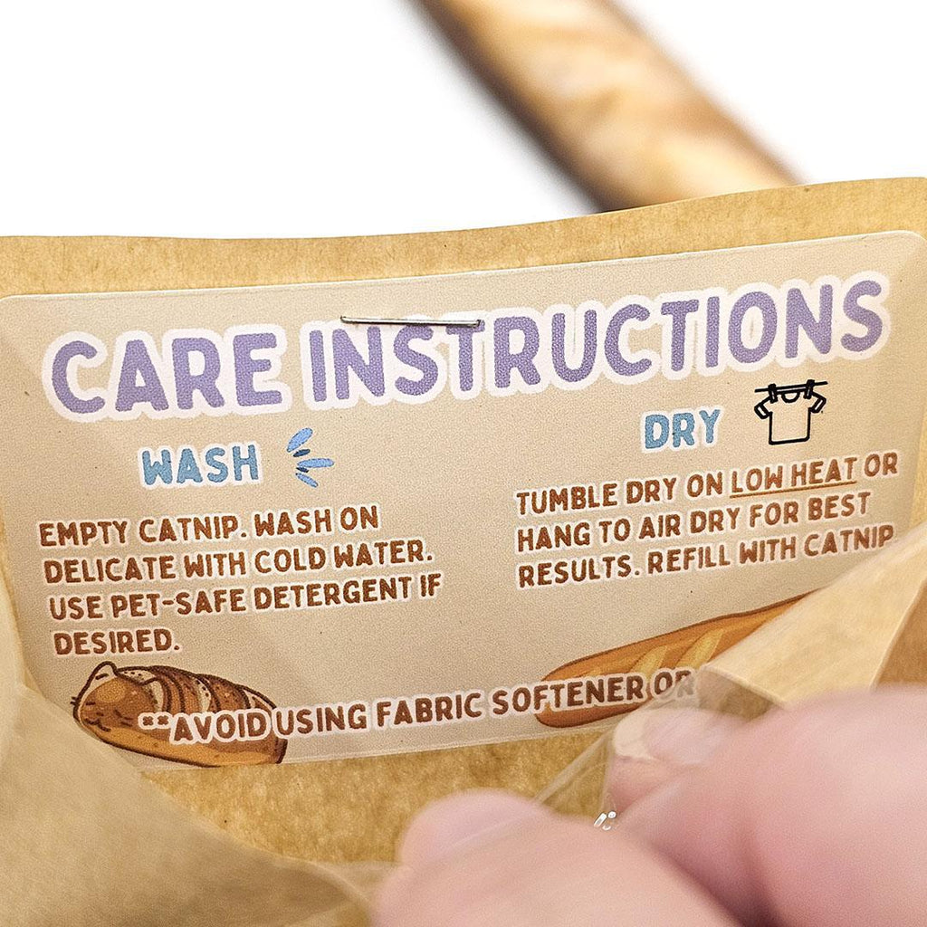 Cat Toy - Refillable Catnip Baguette by HaiKitti