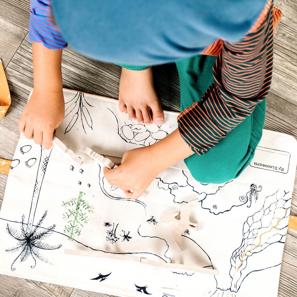 (30% Off) Playmat - Dinosaur Belt with 5 Dinosaurs by So Handmade