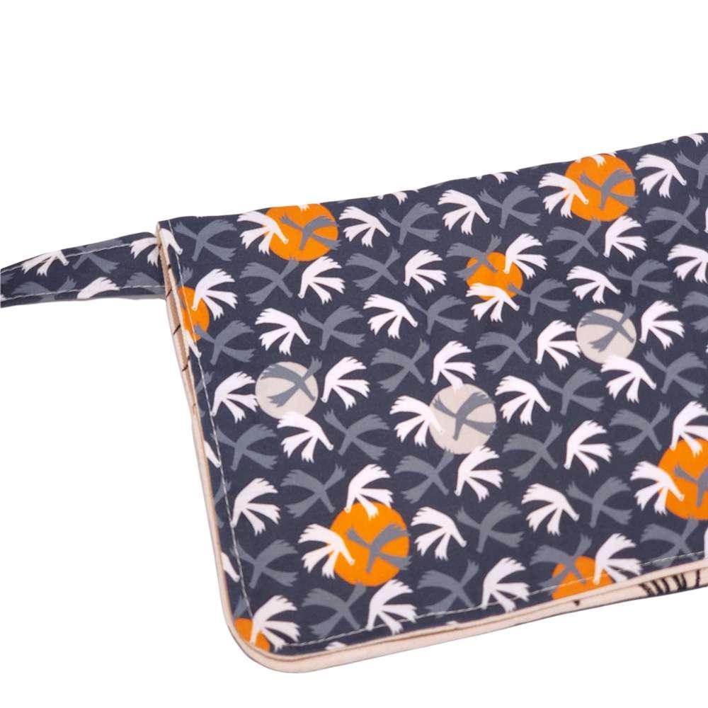 (30% Off) Playmat - Dinosaur Belt with 5 Dinosaurs by So Handmade