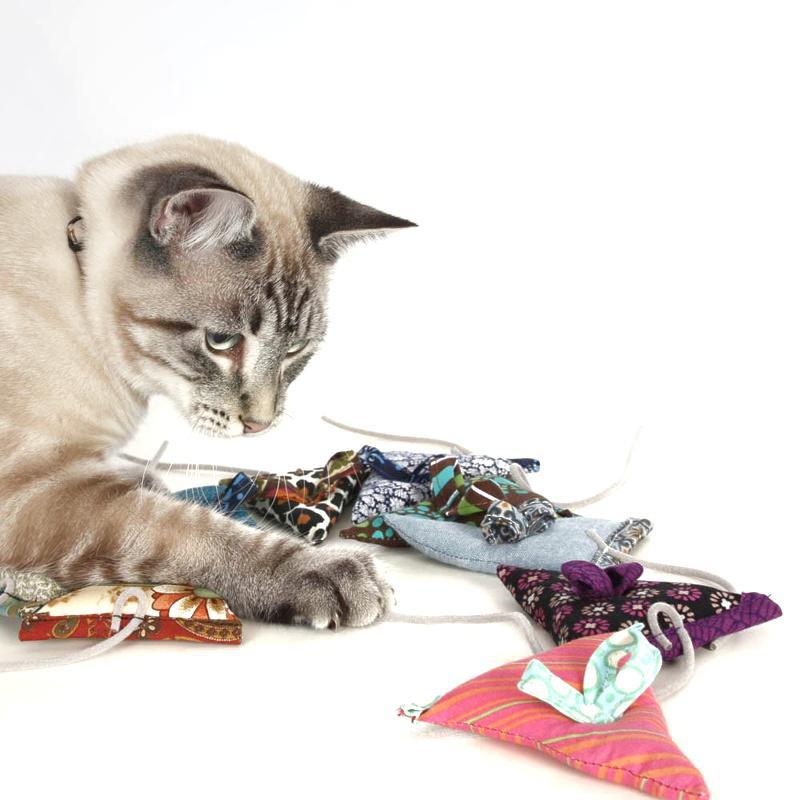 Cat toy - Catnip Mouse (Assorted Colors) by The Cat Ball